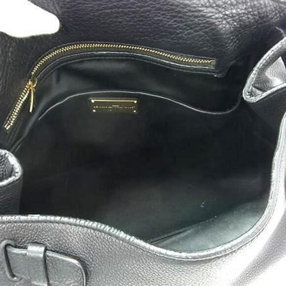 SALVATORE FERRAGAMO Black Leather Shoulder Bag - Picture 7 of 8